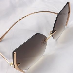 Fashion oversize sunglasses